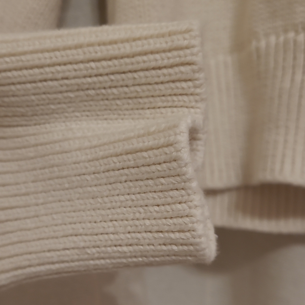 GAP Cream Crew Neck Sweater - Picture 4 of 5